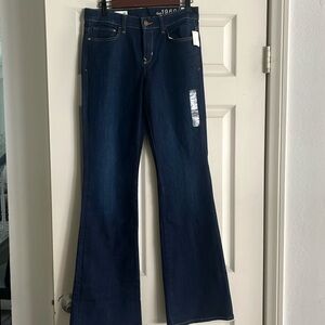 Women’s BRAND NEW Gap jeans